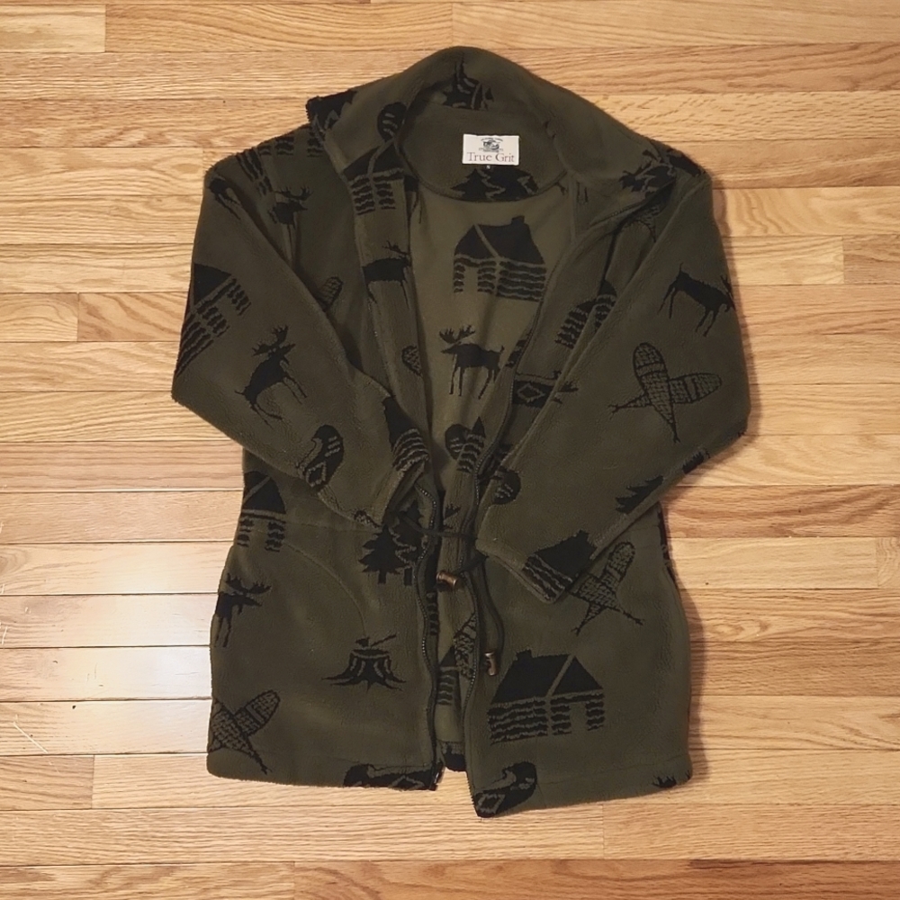 Fits like a L. Vintage cozy spring cabin jacket